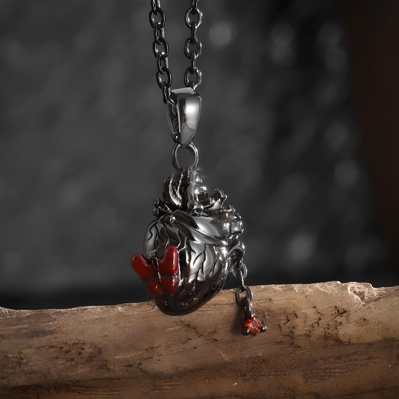 Collier Mephisto